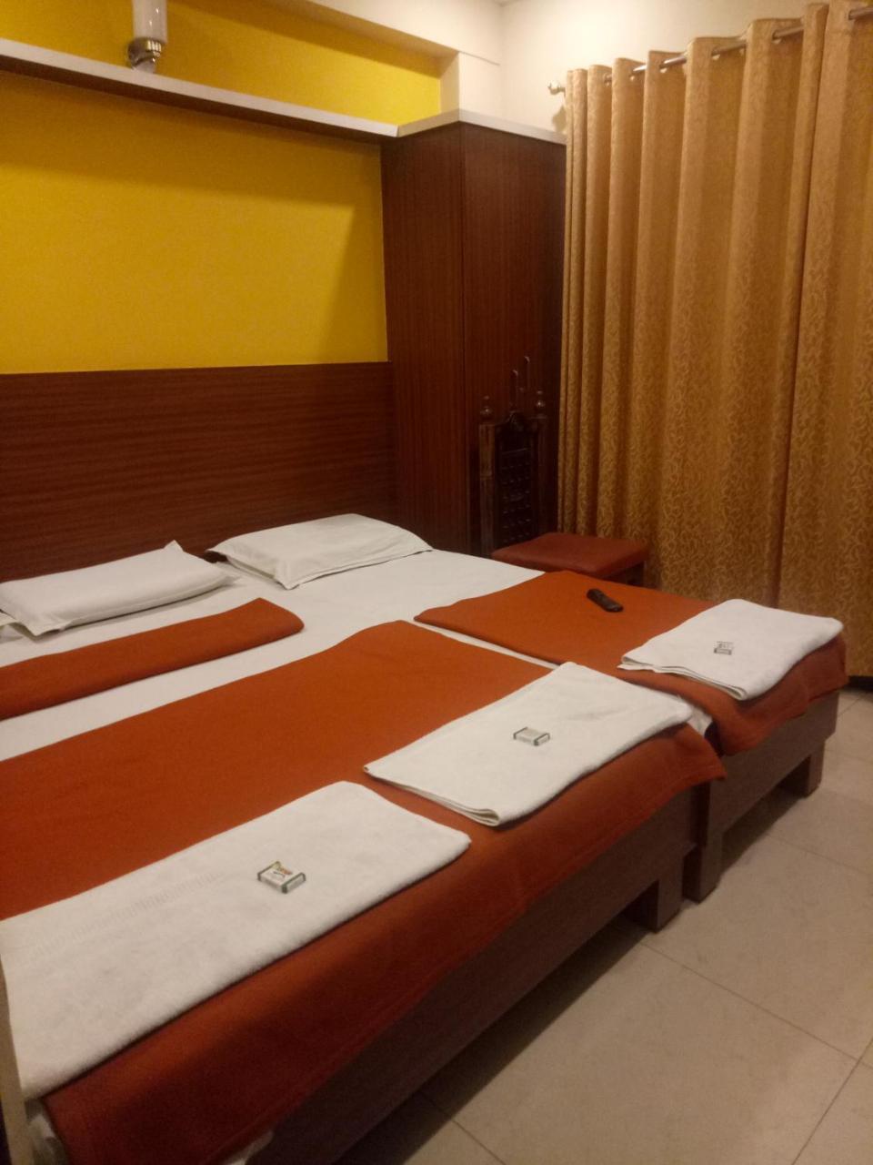 Hotel Sangeeth Lodging Mysore Exterior photo